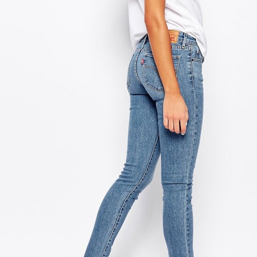 Levi’s pants